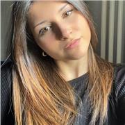 Laureata in lingue e culture per il turismo e la mediazione internazionale